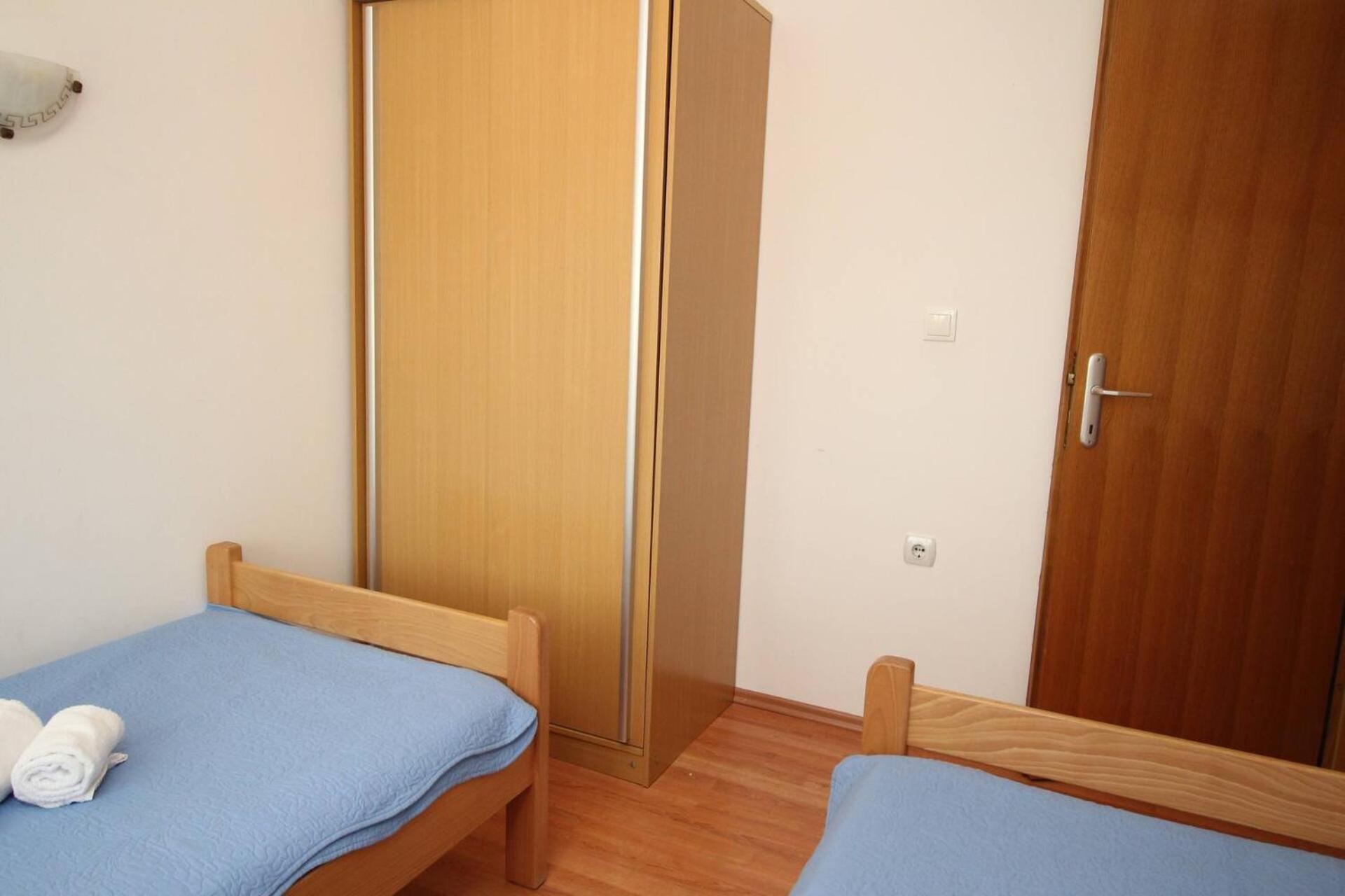 Apartments Knezevic Baška Exteriör bild